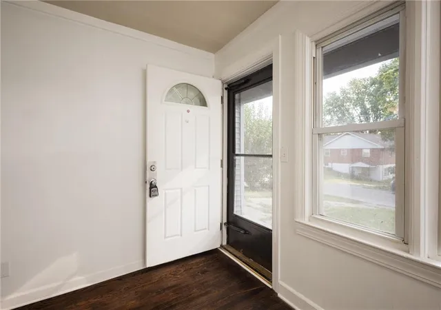 Photo 3 of Single family home for sale at 514 S Ralston Ave, Sugar Creek, MO 64054 | MLS# 2633596 | Listing updated on 2026-10-09