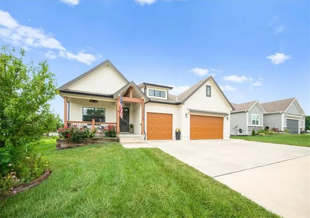2nd image of 11715 E 229th St, Peculiar, MO 64078 | MLS# 2633607