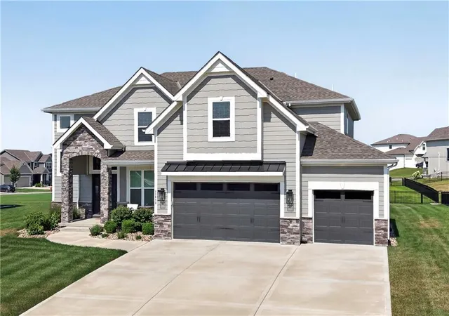 Photo 4 of Single family home for sale at 11414 Bluestem Dr, Kearney, MO 64060 | MLS# 2633612 | Listing updated on 2026-07-28
