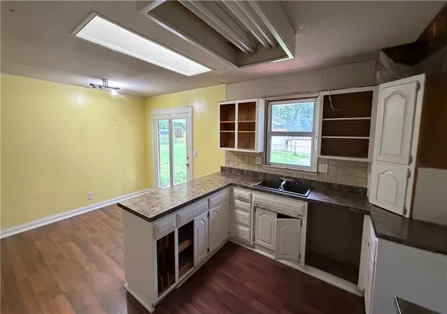 3rd image of 433 E Elm St, Drexel, MO 64742 | MLS# 2633619