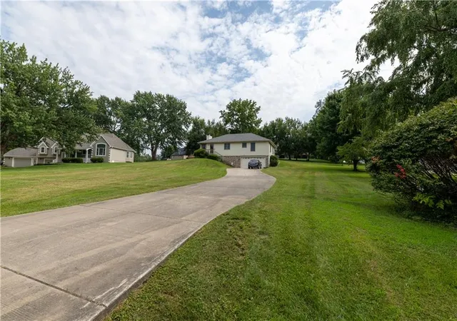 Photo 4 of Single family home for sale at 13470 Brookwood Way, St Joseph, MO 64505 | MLS# 2633623 | Listing updated on 2026-08-29