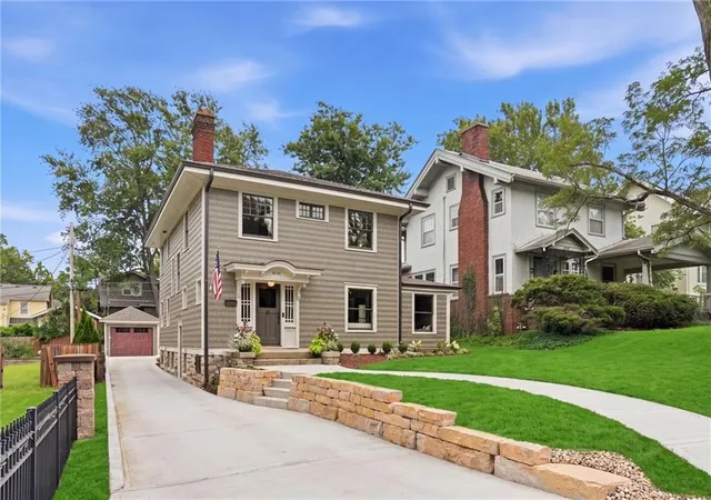Photo 3 of Sale Pending at 6021 Wornall Rd, Kansas City, MO 64113 | MLS# 2633631 | Listing updated on 2026-09-02