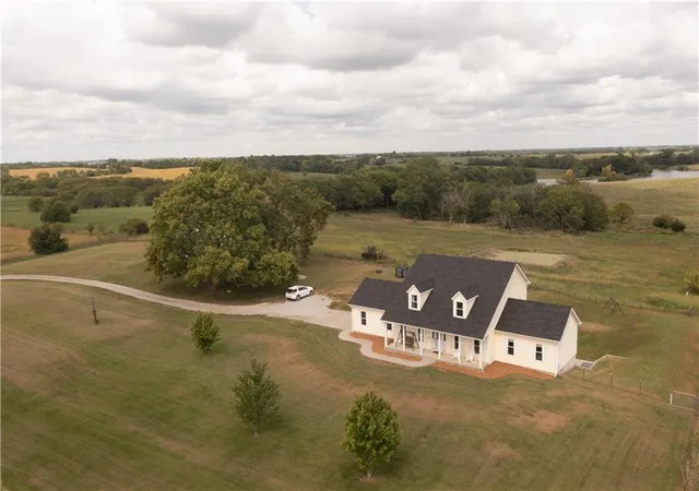 Photo 3 of Sale Pending at 1001 SW State Route O, Osborn, MO 64474 | MLS# 2633632 | Listing updated on 2026-09-03