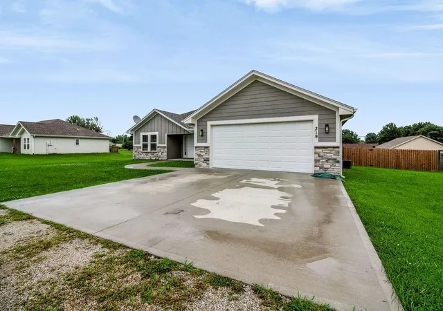 2nd image of 319 W Pacific St, Kingsville, MO 64061 | MLS# 2633637