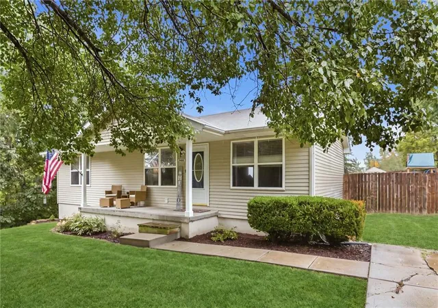 Photo 2 of Sale Pending at 3408 Ne 82nd Terrace, Kansas City, MO 64119 | MLS# 2633640 | Listing updated on 2026-09-13