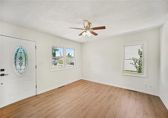 Photo 3 of Single family home for sale at 5151 N Corrington Ave, Kansas City, MO 64119 | MLS# 2633645 | Listing updated on 2026-09-06