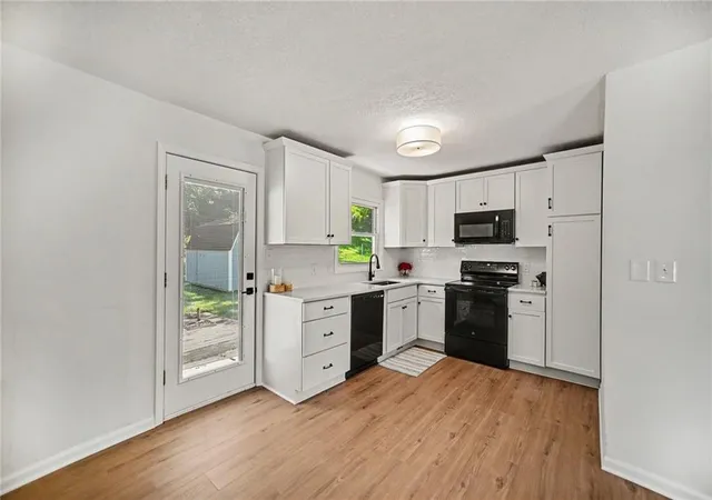 Photo 4 of Single family home for sale at 5151 N Corrington Ave, Kansas City, MO 64119 | MLS# 2633645 | Listing updated on 2026-09-06