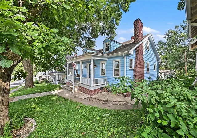 2nd image of 2823 Charles St, Saint Joseph, MO 64501 | MLS# 2633646