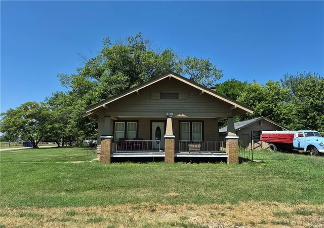 Photo 3 of Single family home for sale at 409 Wyandotte, Longton, KS 67352 | MLS# 2633651 | Listing updated on 2026-08-13