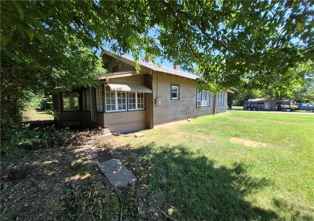 Photo 4 of Single family home for sale at 409 Wyandotte, Longton, KS 67352 | MLS# 2633651 | Listing updated on 2026-08-13