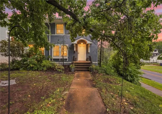 Photo 2 of Single family home for sale at 5900 Oak St, Kansas City, MO 64113 | MLS# 2633653 | Listing updated on 2026-09-05