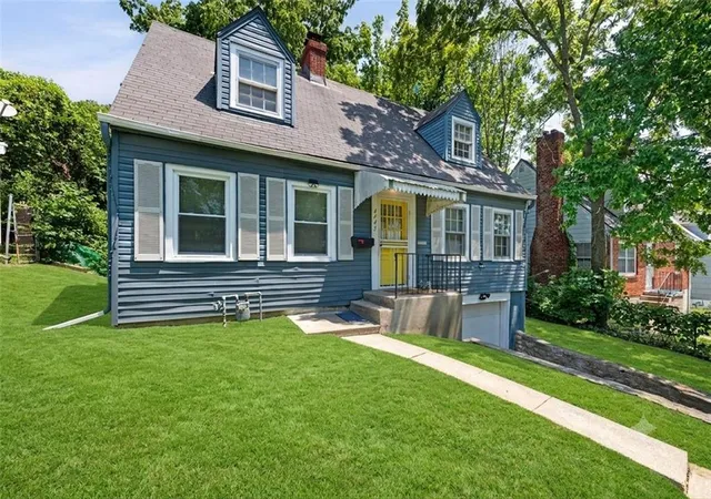 Photo 3 of Single family home for sale at 4645 Benton Blvd, Kansas City, MO 64130 | MLS# 2633655 | Listing updated on 2026-09-13