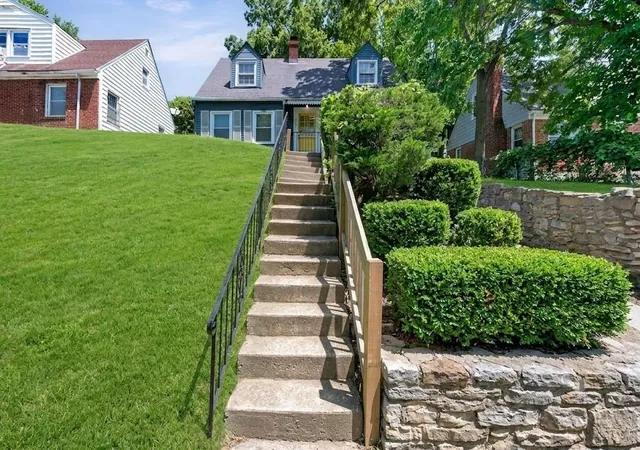Photo 3 of Single family home for sale at 4645 Benton Blvd, Kansas City, MO 64130 | MLS# 2633655 | Listing updated on 2026-09-13
