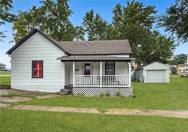 1st image of 310 W 23rd St, Higginsville, MO 64037 | MLS# 2633662