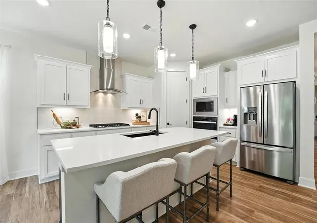 Photo 1 of Sale Pending at 1824 Woodward Cir, Raymore, MO 64083 | MLS# 2633667 | Listing updated on 2026-08-31