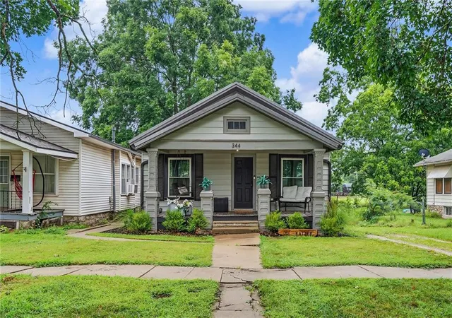 1st image of 344 E 4th Avenue, Garnett, KS 66032 | MLS# 2633673