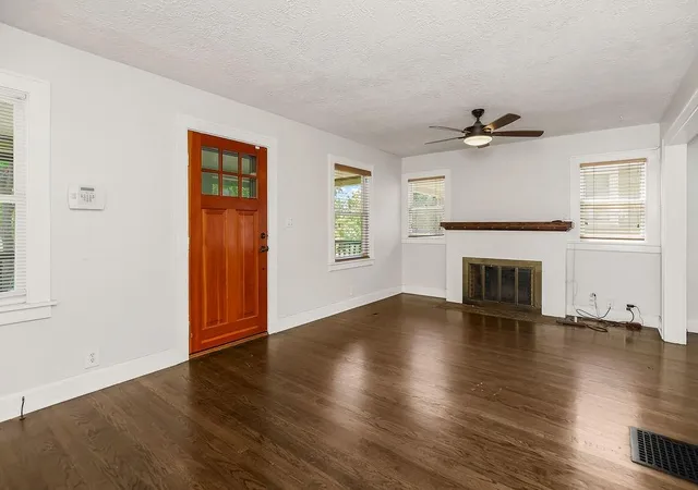 Photo 3 of Single family home for sale at 5026 Virginia Ave, Kansas City, MO 64110 | MLS# 2633674 | Listing updated on 2026-10-23