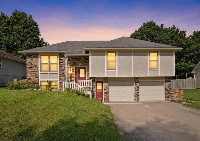 Photo 1 of Sale Pending at 4006 N 31st Street, Saint Joseph, MO 64506 | MLS# 2633676 | Listing updated on 2026-08-27