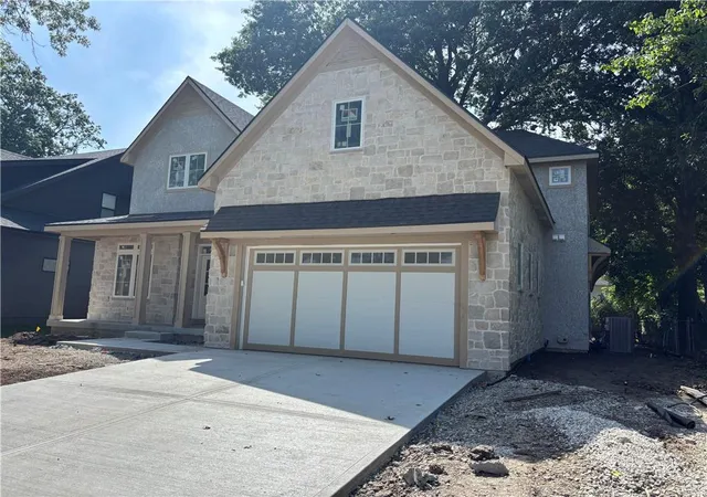 Photo 2 of Single family home for sale at 4001 W 67th Street, Prairie Village, KS 66208 | MLS# 2633683 | Listing updated on 2026-09-02