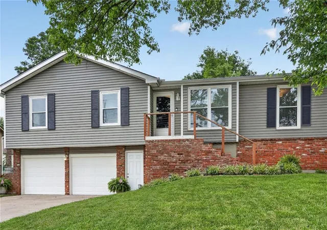 1st image of 6033 Alden St, Shawnee, KS 66216 | MLS# 2633686