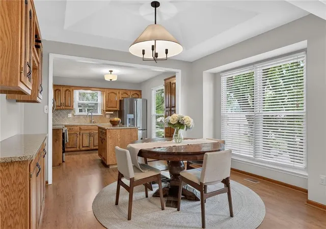 3rd image of 6033 Alden St, Shawnee, KS 66216 | MLS# 2633686