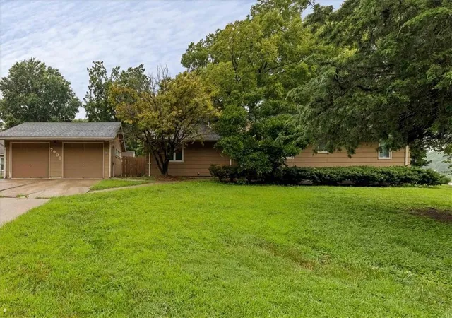 Photo 1 of Single family home for sale at 7900 Tennessee Ave, Raytown, MO 64138 | MLS# 2633699 | Listing updated on 2026-08-04