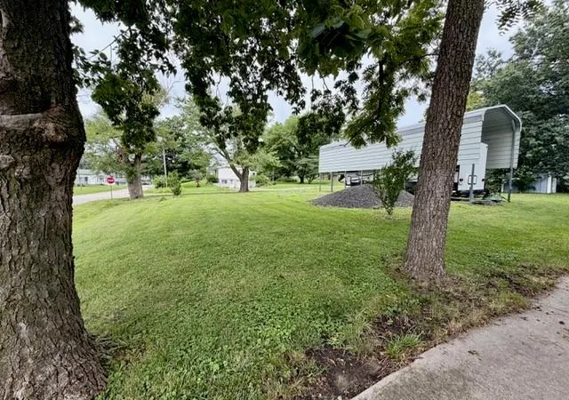 Photo 2 of Land for sale at 401 N Kenyon St, Albany, MO 64402 | MLS# 2633704 | Listing updated on 2026-07-27