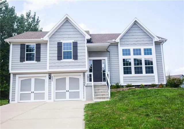 Photo 1 of Single family home for sale at 8908 Ne 117th Terrace, Kansas City, MO 64157 | MLS# 2633722 | Listing updated on 2026-08-02