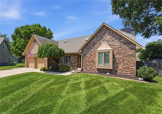 Photo 2 of Sale Pending at 9314 W 117th Street, Overland Park, KS 66210 | MLS# 2633730 | Listing updated on 2026-08-06