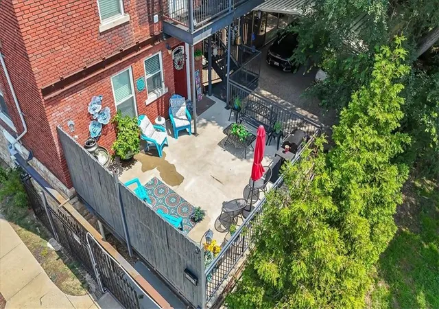 Photo 2 of Single family home for sale at 1401 E 11th Street, Kansas City, MO 64106 | MLS# 2633740 | Listing updated on 2026-08-26