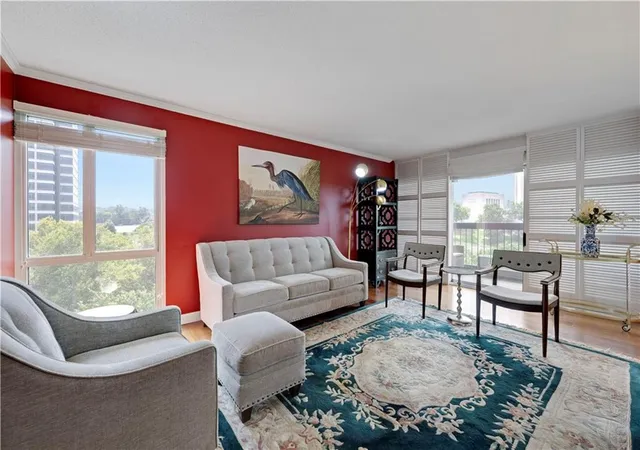 Photo 3 of Sale Pending at 2510 Grand Blvd #903, Kansas City, MO 64108 | MLS# 2633746 | Listing updated on 2026-09-01