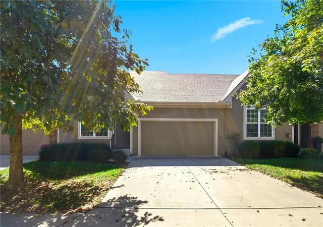 Photo 2 of Townhouse for sale at 15517 W 61st Street, Shawnee, KS 66217 | MLS# 2633751 | Listing updated on 2026-10-09