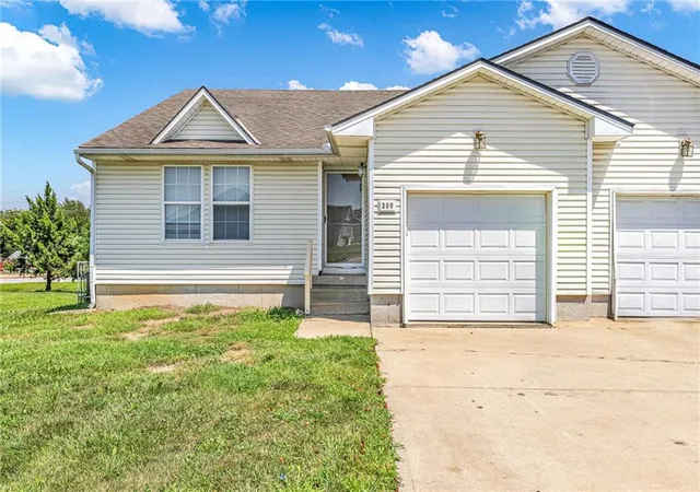 16th image of 309 Canal St, Belton, MO 64012 | MLS# 2633755