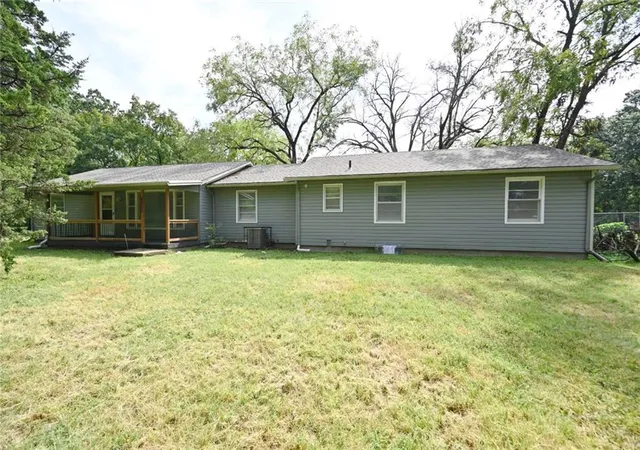 Photo 2 of Single family home for sale at 8900 Wayne Ave, Kansas City, MO 64131 | MLS# 2633760 | Listing updated on 2026-09-16