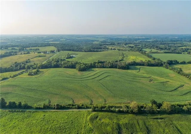 Photo 4 of Single family home for sale at 12434 162nd Street, Pattonsburg, MO 64670 | MLS# 2633761 | Listing updated on 2026-08-03