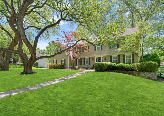 Photo 3 of Single family home for sale at 8740 Ensley Ln, Leawood, KS 66206 | MLS# 2633769 | Listing updated on 2026-08-29