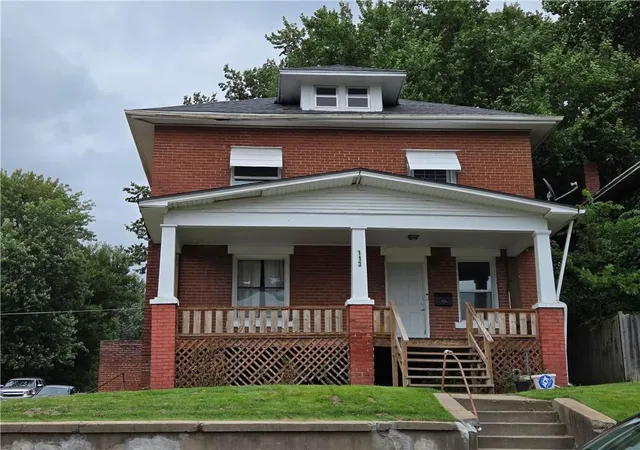 Photo 1 of Single family home for sale at 113 N 17th Street, St Joseph, MO 64501 | MLS# 2633772 | Listing updated on 2026-10-07