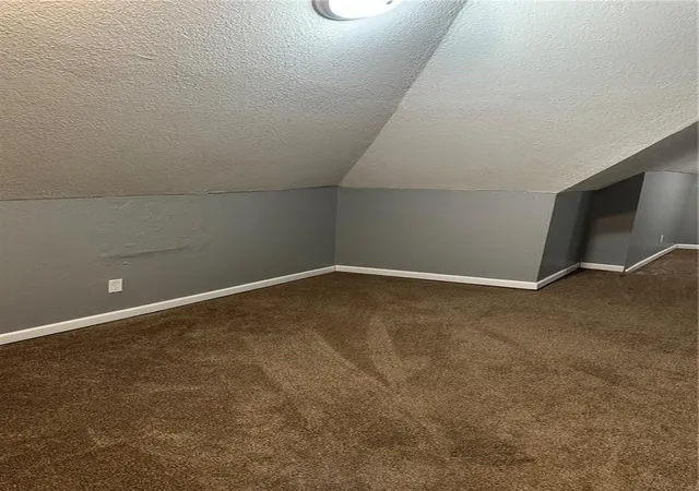 Listing Photo 4 - Condo for sale in building located at 1618-1620 S 11th St, Saint Joseph, MO 64503