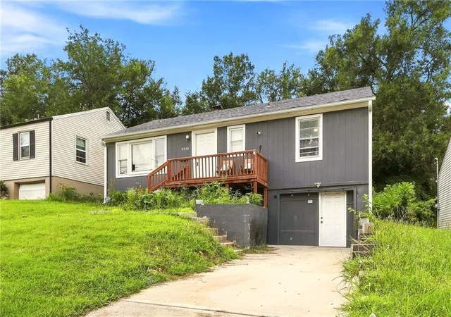 Photo 2 of Single family home for sale at 4014 Monroe Ave, Kansas City, MO 64130 | MLS# 2633775 | Listing updated on 2026-08-31