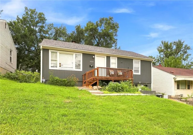 Photo 3 of Single family home for sale at 4014 Monroe Ave, Kansas City, MO 64130 | MLS# 2633775 | Listing updated on 2026-08-31