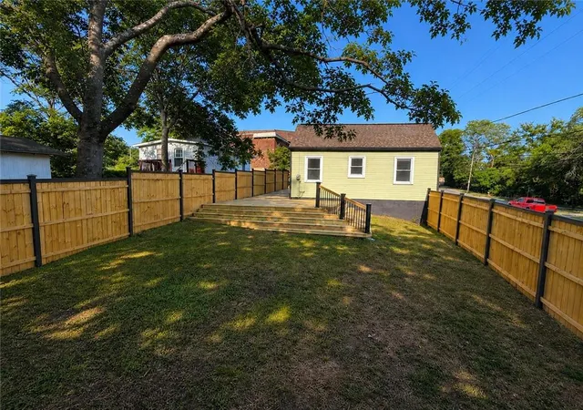 Photo 3 of Single family home for sale at 1614 E 85th Street, Kansas City, MO 64131 | MLS# 2633776 | Listing updated on 2026-10-13