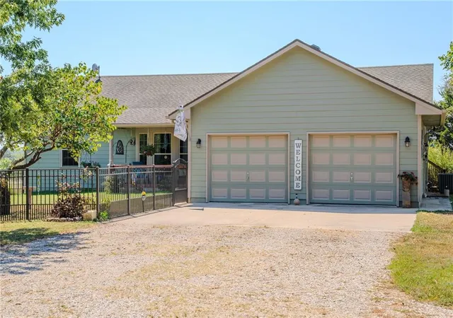 Photo 1 of Single family home for sale at 18735 Ford Rd, Chanute, KS 66720 | MLS# 2633779 | Listing updated on 2026-08-31