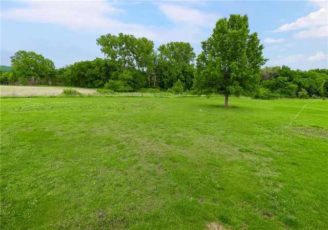22nd image of 15628 238th St, Tonganoxie, KS 66086 | MLS# 2633782