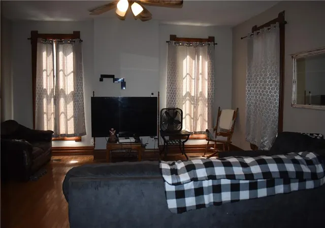 4th image of 603 Main St, De Kalb, MO 64440 | MLS# 2633792