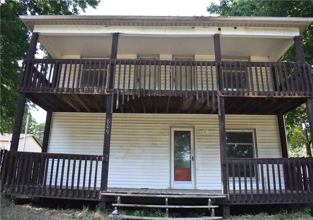1st image of 809 Valley St, Rushville, MO 64484 | MLS# 2633797