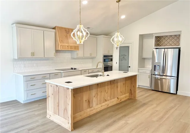 4th image of 810 N Water St, Butler, MO 64730 | MLS# 2633799