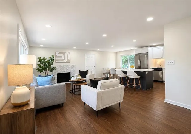 Photo 3 of Sale Pending at 1001 W 93rd Street, Kansas City, MO 64114 | MLS# 2633803 | Listing updated on 2026-08-25