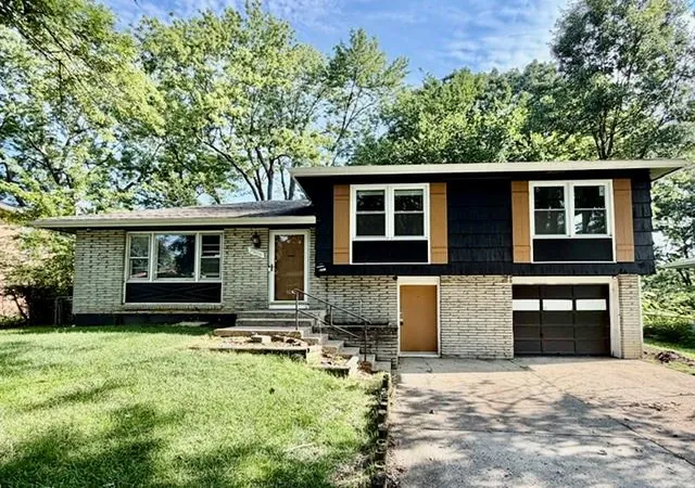 Single family home for sale at 7906 E 93rd Street, Kansas City, MO 64138 | MLS# 2633818