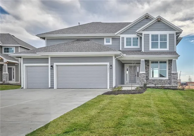 Photo 2 of Single family home for sale at 17109 W 164th Terrace, Olathe, KS 66062 | MLS# 2633828 | Listing updated on 2026-10-10