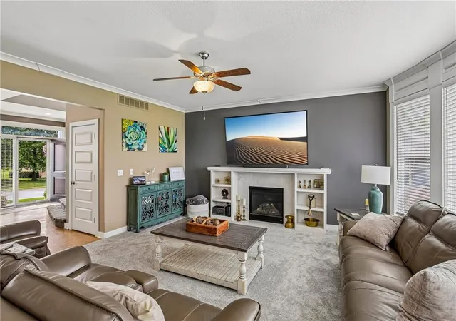 Photo 5 of Single family home for sale at 2100 Prairie Crk Dr, Kearney, MO 64060 | MLS# 2633829 | Listing updated on 2026-08-30
